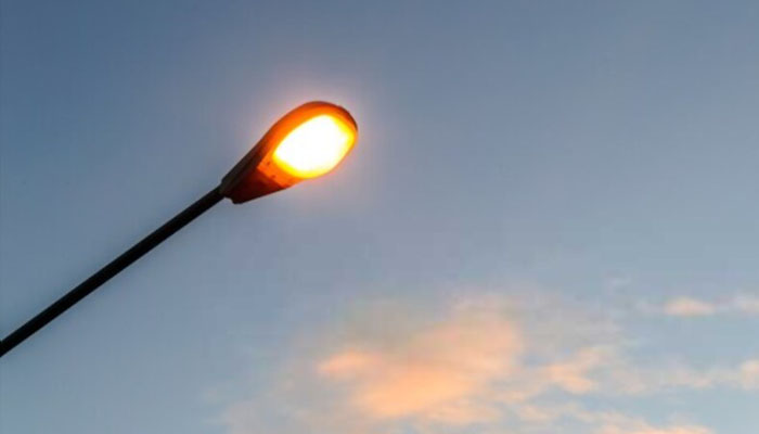 function of street light arms