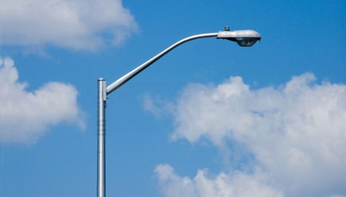 street light arms